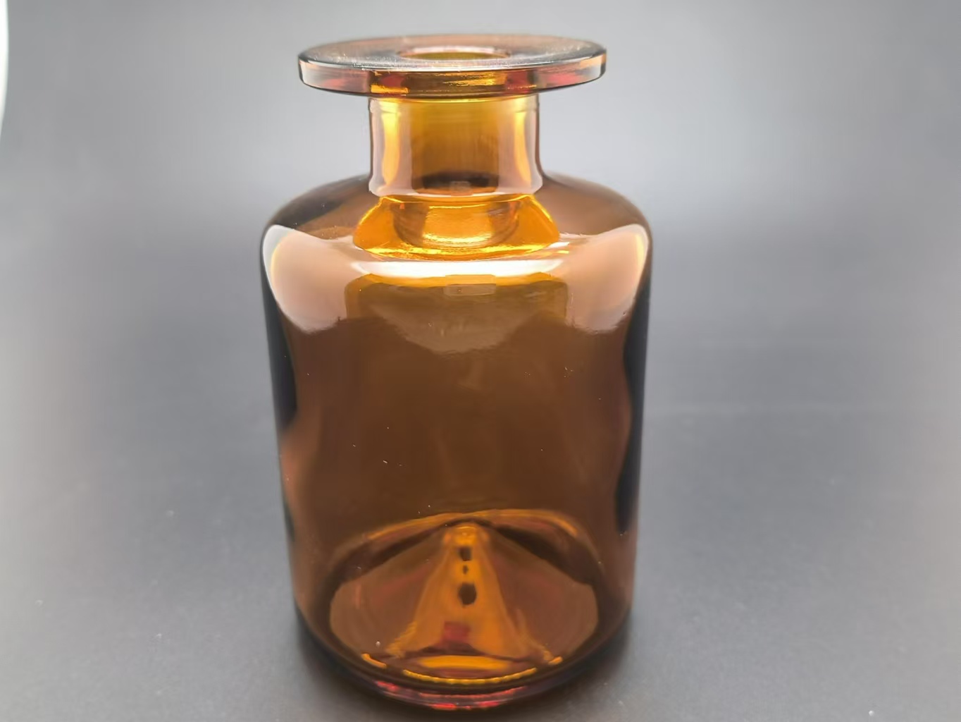 橙棕色玻璃藥瓶?jī)x器